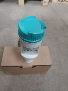 Transmisor de Nivel Ultrasónico Siemens SITRANS LU150 7ML5201, Sensor de Nivel de Líquido sin Contacto, Alcance de 5 m, 4-20 mA, IP68, 0.25% FS - Product Image 3
