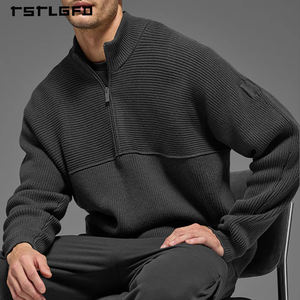 Suéter de punto personalizado para hombre con media cremallera, panel acanalado de fibra de bucle cerrado, parche en el brazo izquierdo, estilo urbano, listo para todo tipo de clima, ideal para capas. - Product Image 1