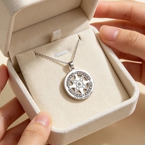 Collana con Ciondolo Bussola Vintage con Strass, Catena in Acciaio Inossidabile, Incisione 'Senza Te Sarei Perduto', Regalo di Anniversario per Donne - Product Image 4