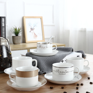 Bán Buôn Cappuccino Gốm <span class=keywords><strong>Cup</strong></span> Tùy Chỉnh In Logo Vàng Cạnh Trắng Sứ Cốc Cà Phê Và Chiếc Đĩa Trà Ly & Đĩa Đặt - Product Image 2