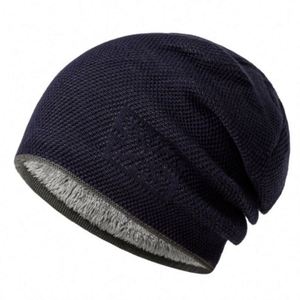 Nouveau bonnet tricoté confortable à motif personnalisé avec fourrure intérieure, bonnet tricoté personnalisé pour l'hiver pour hommes - Product Image 3