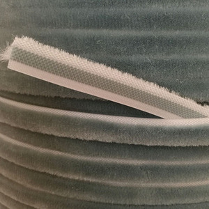 <span class=keywords><strong>Bande</strong></span> d'étanchéité de <span class=keywords><strong>bande</strong></span> d'étanchéité de brosse auto-adhésive populaire de prix usine pour la <span class=keywords><strong>bande</strong></span> d'étanchéité de fenêtre coulissante et de porte - Product Image 1