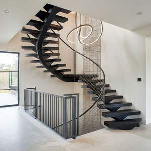 Escalier intérieur moderne et durable en métal courbé avec garde-corps en verre, construction en acier inoxydable et bois, design contemporain pour - Product Image 3