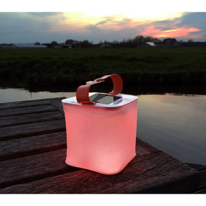 Lampe de camping LED solaire avec poignée, lumière portable d'extérieur pour jardin et terrasse - Product Image 1