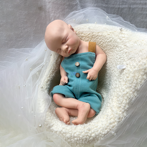 Cuerpo proporcionado 17 Ultra suave malvavisco silicona Reborn Baby Boy Doll 2,6 kg realista duelo compañero regalo para el duelo - Product Image 3