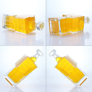Bouteille en verre de whisky torsadé 70cl personnalisable de différentes capacités à partir de 750ml de tequila avec bouchon de <span class=keywords><strong>guara</strong></span> pour diffuseur - Product Image 2