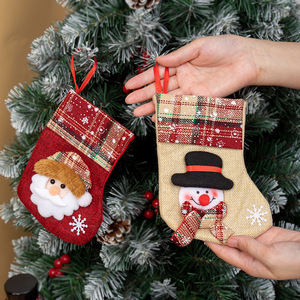 Ensemble de chaussettes de cadeau de <span class=keywords><strong>Noël</strong></span> de vente en gros, chaussettes longues décoratives de sacs de bonbons pour le sapin de <span class=keywords><strong>Noël</strong></span> ou la <span class=keywords><strong>cheminée</strong></span> - Product Image 2