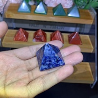 Hot Selling Hochwertige Natur kristall Poliers tein Misch material Pyramide für Geschenk oder Dekoration