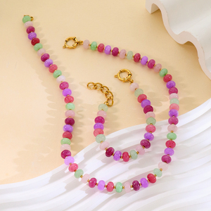 Elegante Conjunto de Joyería de Vacaciones con Collar y Pulsera de Cuentas de Piedra Natural Arcoíris, con Cierre de Resorte Chapado en Oro sobre Acero Inoxidable - Product Image 3