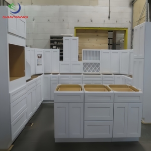 خزائن مطبخ فيتنامية أمريكية من الخشب الصلب، بيع بالجملة من المصنع، خزائن مطبخ بيضاء بتصميم شيكر جاهزة للتجميع - Product Image 1