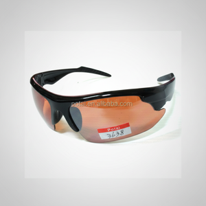 Lunettes de soleil à lentilles de miroir de conduite optique avec cadre en PC Revêtement hydrophobe résistant à l'eau Mode unisexe - Product Image 1