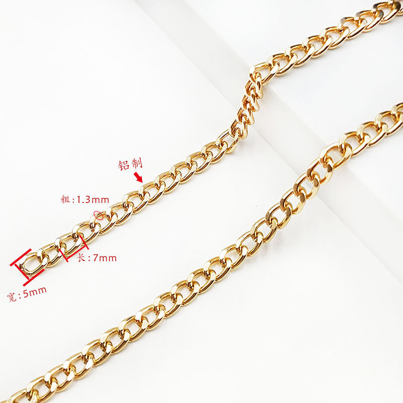 YML5713-001 Gold 5*7*1.3mm Brushed Aluminum Chain, 1 meter