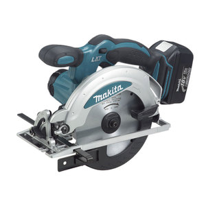 Sierra Circular Inalámbrica Makita 18V Serie Lxi con Batería y Cargador para Cortar Madera - Product Image 3