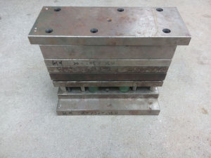 قوالب وتشكيلات تينروي، قالب ضغط تدريجي لموصلات RJ45، مصنع قوالب، قطع معدنية مختومة للسيارات - Product Image 5