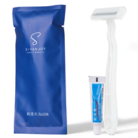 Kit de rasoirs jetables personnalisés avec logo, manche en plastique et lame en acier inoxydable pour les articles de toilette d'hôtel