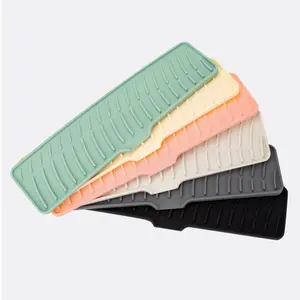 Protector de silicona para grifo de fregadero con bandeja recogedora de goteos, tapete multiusos para secar platos y esponjas - Product Image 1