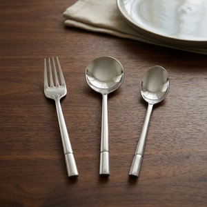 Juego de Cubiertos Minimalistas de Acero Inoxidable Plateado, Acabado Espejo, Aptos para Lavavajillas, para Fiestas, Bodas y Cenas - Product Image 2