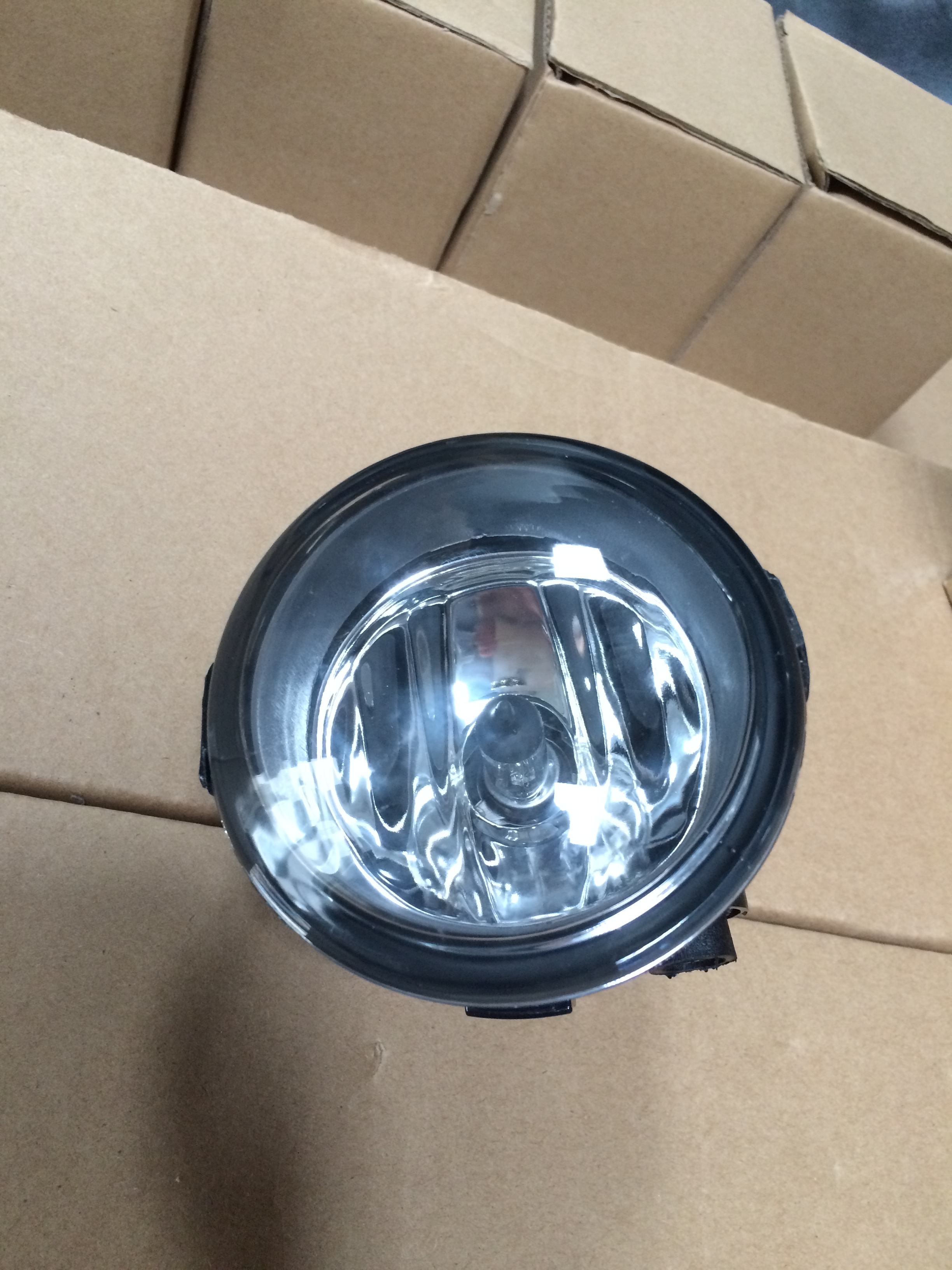 สีขาวอบอุ่น