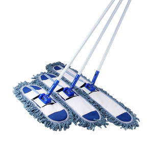 Tamaño a 4 de color de algodón de cabeza plana trapeador con mango - Product Image 1