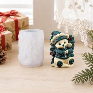 Christmas Bear Silicone Candle Mold Reusable Round Casting Mould For DIY Handmade Aromatherapy Candle Home Decor - Product Image 2
