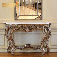 Console classique européenne en feuille d'or, appliquée à la main sur une base en résine, table de salon/entrée en PU avec plateau en marbre blanc