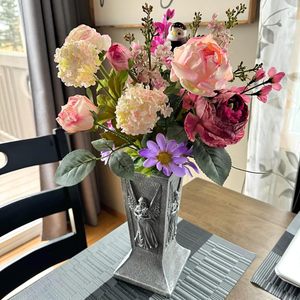 Jarrón de Resina para Cementerio con Espiga para Flores, Decoración para Jardín y Césped, Hecho a Mano - Product Image 6