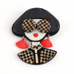 Hot selling sunglasses FIGURE series brown checkered short hair dry red shell earrings ACRYLIC brooch for women