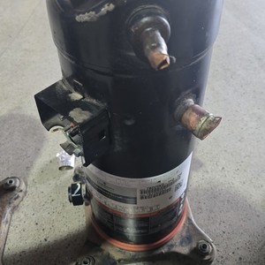 คอมเพรสเซอร์ทำความเย็นแบบดิจิตอล Emerson Copeland Scroll รุ่น ZBD29KQ TFD 558 สำหรับเครื่องปรับอากาศ ระบบทำความเย็นและความร้อน - Product Image 3