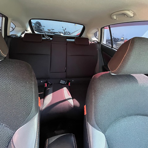 Véhicule utilitaire sport (SUV) tout-terrain, idéal pour les loisirs, à vendre d'occasion - Product Image 4