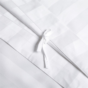 <span class=keywords><strong>Luxe</strong></span> 100% coton 1cm/3cm Satin rayure housse <span class=keywords><strong>de</strong></span> couette ensemble reine et roi tailles <span class=keywords><strong>hôtel</strong></span> <span class=keywords><strong>literie</strong></span> pour un usage domestique - Product Image 5