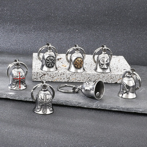 จี้กางเขนแบบสั่งทำได้ พร้อมเข็มทิศสไตล์ไวกิ้งโบราณ ประดับด้วยรูน  ทำจากสแตนเลส ใช้เป็นพวงกุญแจได้ - Product Image 1