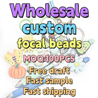Perles focales en PVC de vente chaude d'usine Perles focales uniques personnalisables de Noël pour la fabrication de stylos Perles fantaisie