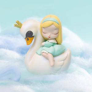 Blanc nuit conte <span class=keywords><strong>de</strong></span> fées petit chaperon rouge accessoires <span class=keywords><strong>de</strong></span> voiture ornements bureau bureau colère-bouchon femmes <span class=keywords><strong>jouet</strong></span> Figure Statues - Product Image 1