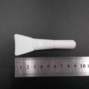 Özel etiket saf kısa küçük tüm beyaz silikon yüz yüz Spatula fırça çamur maskesi aplikatör silikon maske krem fırça - Product Image 4