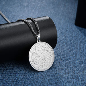 Collar de Hombre de Acero Inoxidable con Colgante de Amuleto con Símbolo de Triskelión de Triple Hélice, Talismán Herético de <span class=keywords><strong>Magia</strong></span> Oculta - Product Image 3