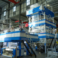 Machine de production de film soufflé par co-extrusion à trois couches ABC, équipement multifonctionnel pour la production de films plastiques pour divers films d'emballage