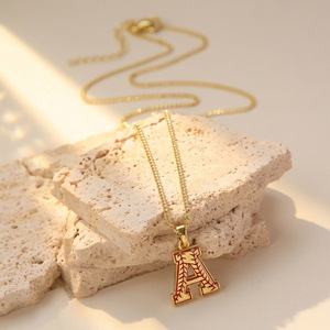 Nouveau Collier Pendentif Lettre Initiale Baseball 2026 Plaqué Or 18 carats Bijou Sportif Cadeau pour Elle/Lui - Product Image 4