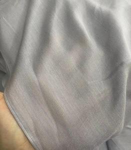 ฮิญาบแบบทอโมดอลน้ำหนักเบา2025 100% ผ้าลินินเนื้อนุ่มระบายอากาศได้ดีสำหรับเด็กมุสลิมผู้หญิงสไตล์หรูหราฤดูร้อน55*160ซม. - Product Image 5