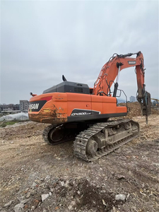 Excavatrice Doosan DX500LC d'occasion robuste avec brise-roche hydraulique |   Excavatrice sur chenilles de 50 tonnes, moteur Scania DC13 294 kW – Brise-roche - Product Image 5