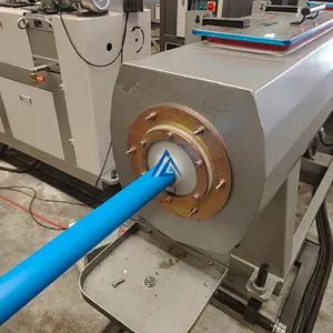 20-110mm üç katmanlı polietilen polietilen boru yapma makinesi üretim hattı HDPE boru polietilen boru ekstruder