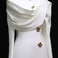 Robe de soirée sirène arabe blanche Sharon Said SF536 à manches longues avec cape, pour mariages et fêtes à Dubaï