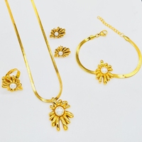 Nouveau Collier Tournesol pour Femme, Accessoires de Fête, Collier Floral avec Yeux, Boucles d'Oreilles Clous, Ensemble de Bijoux, Carte Cadeau Noël