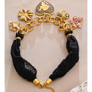 JINYOU 4699 Collar de Estilo Imperial con <span class=keywords><strong>Encaje</strong></span> Negro y Cadena de Acero Inoxidable con Colgante de Corazón de Metal Chapado en Oro - Product Image 5