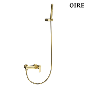 Oire Nuovo Arrivo Miscelatore per Vasca da Bagno Moderno di Lusso in Ottone Massiccio Lucidato Oro con Getto a Pioggia Morbido, Montaggio a Parete, per Appartamenti e Hotel - Product Image 4