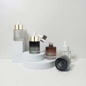 ขวดแก้วทรงกลมขนาด 30 มล. สำหรับบรรจุรองพื้น เซรั่ม โลชั่น แบบหนาพิเศษ พร้อมหัวปั๊ม สั่งทำได้ตามต้องการ - Product Image 4