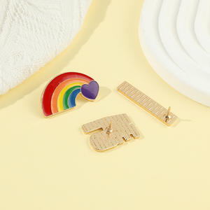 定制骄傲派对偏爱Lgbtq翻领珐琅别针胸针徽章圆形彩虹纽扣国旗同性恋骄傲翻领别针 - Product Image 5