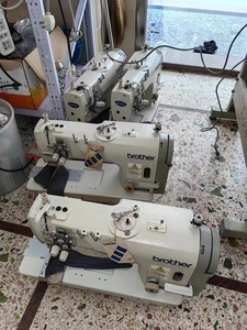 Machine à coudre industrielle <span class=keywords><strong>Brother</strong></span> 845 à <span class=keywords><strong>double</strong></span> <span class=keywords><strong>aiguille</strong></span>, point noué, blanche, d'occasion, 250W, 2010, prix - Product Image 5