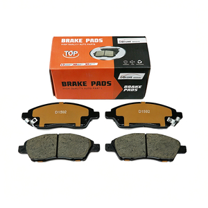 ผ้าเบรกดิสก์หน้าแบบเซรามิกกึ่งโลหะ รุ่น 8804 D1592 เสียงเบา สำหรับรถยนต์นิสสัน เวอร์ซ่า - Product Image 1