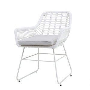 Chaise de salle à manger minimaliste de haute qualité, assise en corde blanche tressée, structure en plastique durable, coussin moelleux, résistante aux intempéries, pour villa, patio, jardin - Product Image 4