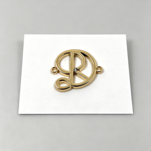 Plaques de Marque Minimalistes en Alliage de Zinc Plaqué Or avec Logo en Relief pour Sacs à Main et Accessoires Vestimentaires - Product Image 2